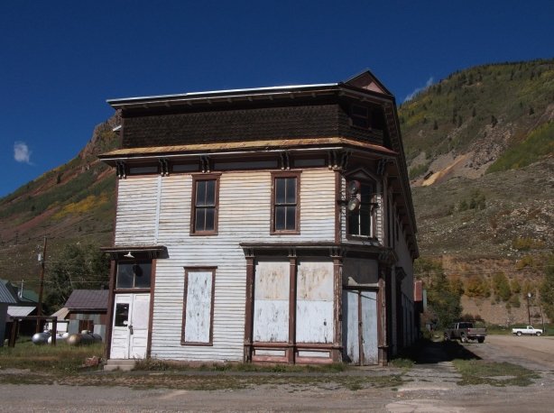 One of the many great old buildings in Silverton.