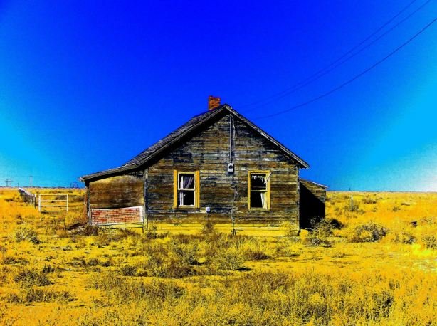 The Model 1913 "Post Office" apparently still in service??? Looked rather abandoned to me, and was guarded by the meanest dog this side of hell!
